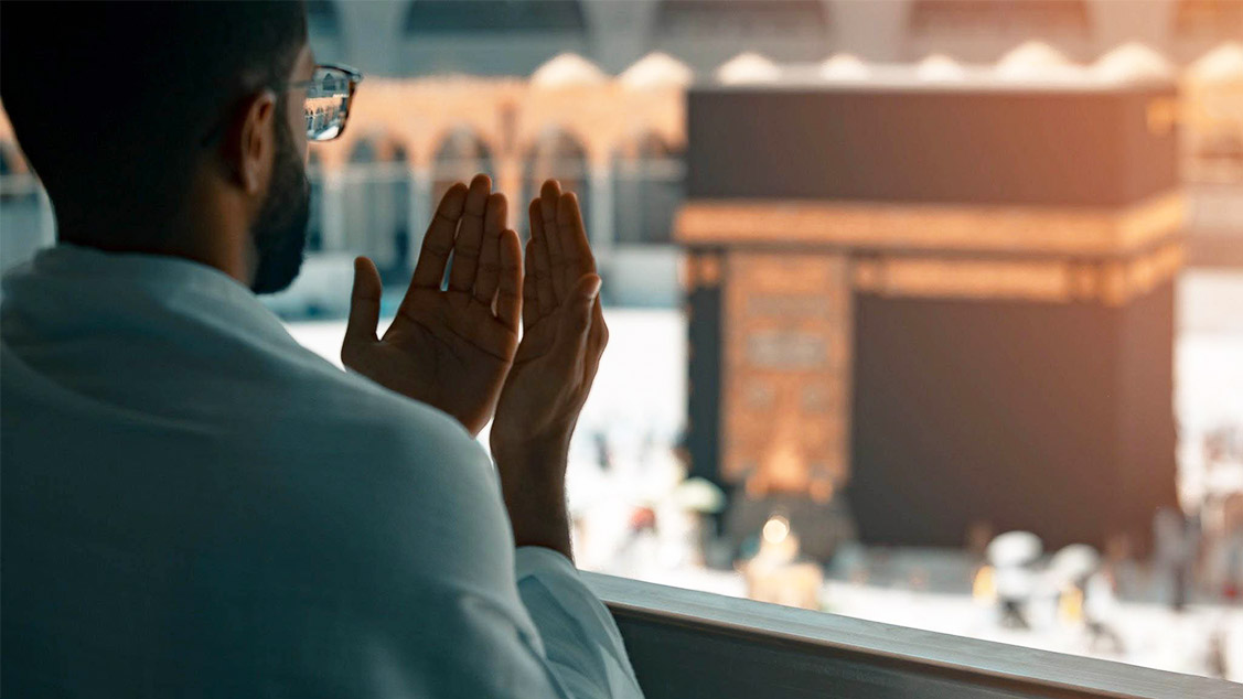 كيف تخطط لرحلة عمرة أو حج بروح مطمئنة وتجربة ميسّرة؟